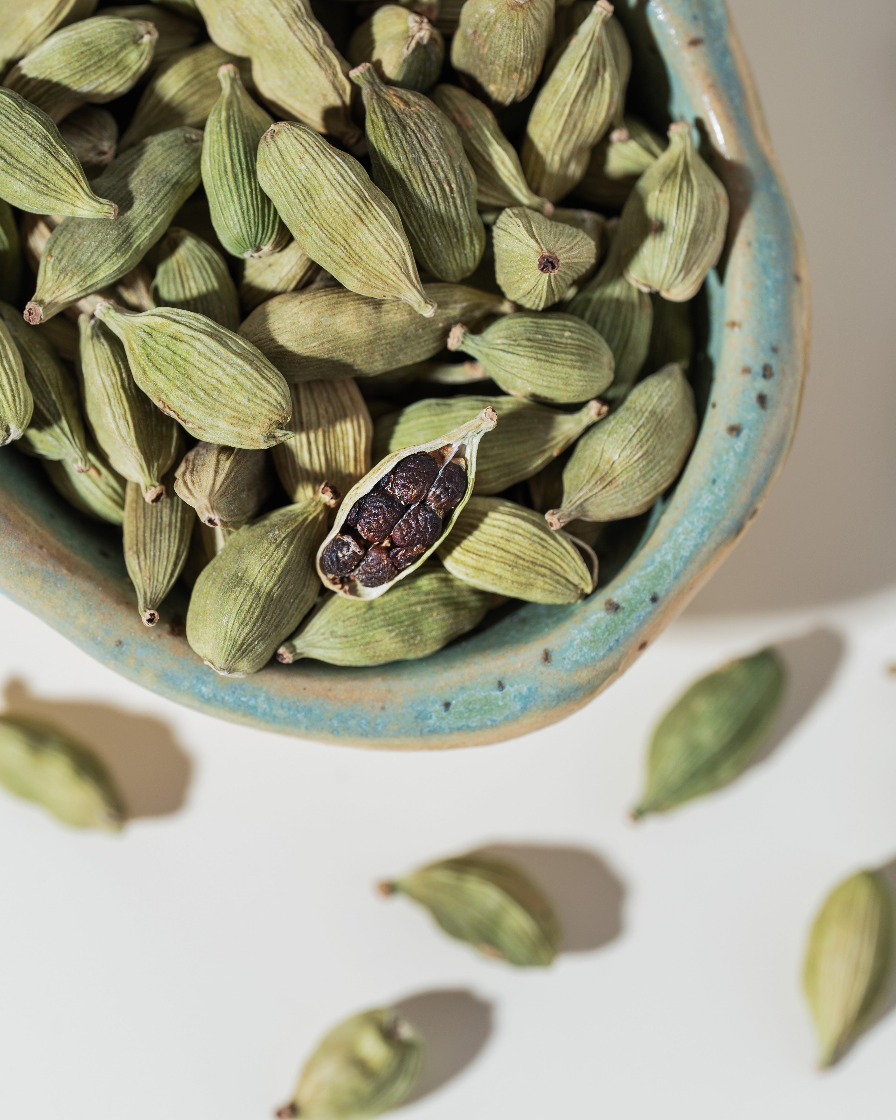 Green Cardamom & Eucalyptus Fragrance Oil for Candle and Home Fragrances Making